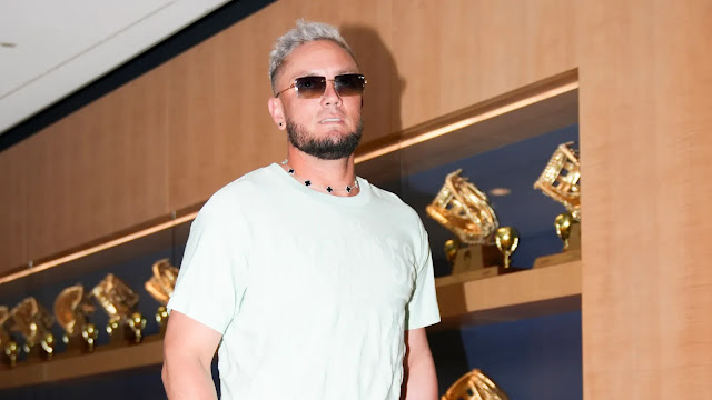 Dodgers’ Miguel Rojas Reveals the Meaning Behind His Van Cleef Necklace