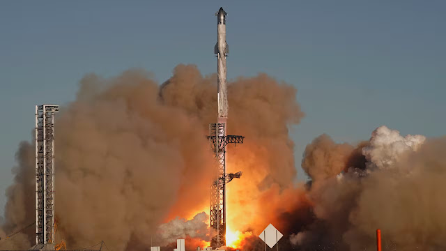 SpaceX’s Upgraded Starship Explodes During Test as Company Pushes Toward Next Launch Phase