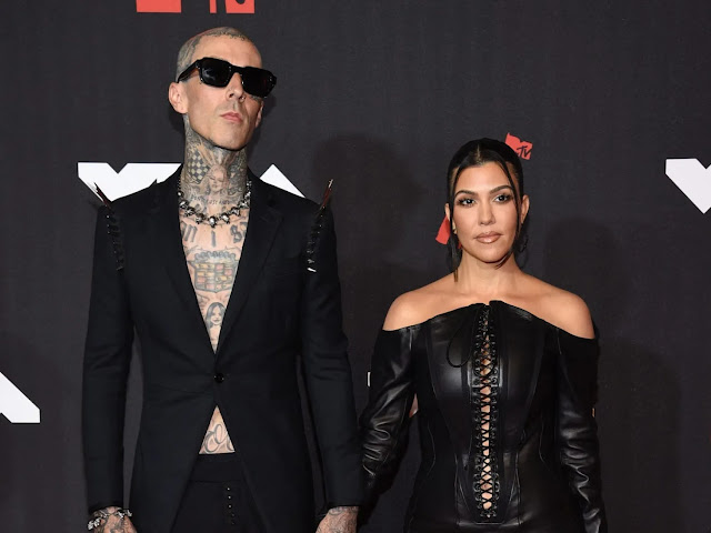 Kourtney Kardashian Celebrates Travis Barker at 50, Marking a Milestone Built on Family and Second Chances