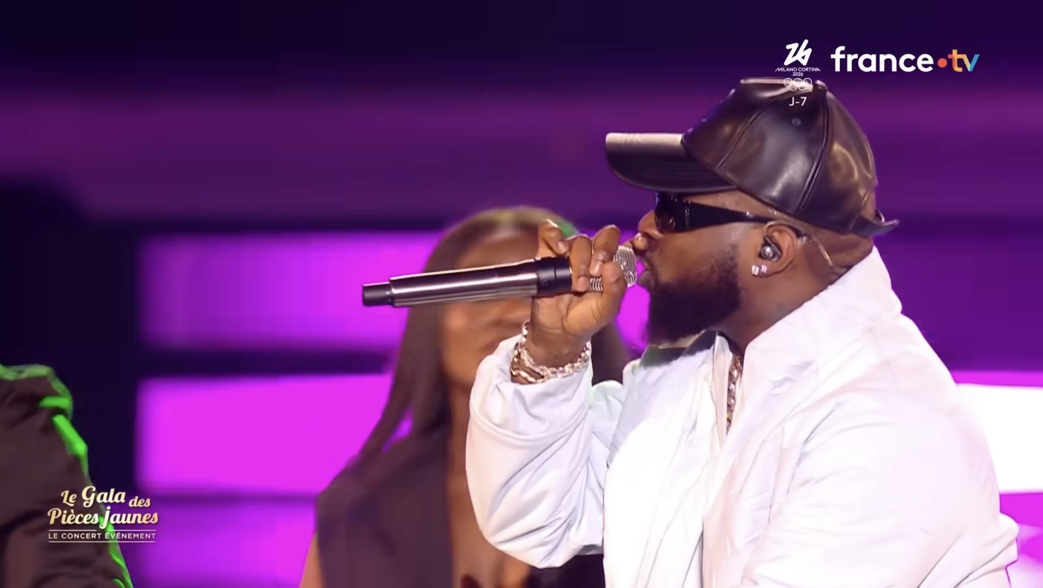 Davido Electrifies Paris as Gala des Pièces Jaunes Showcases Afrobeats on Global Stage