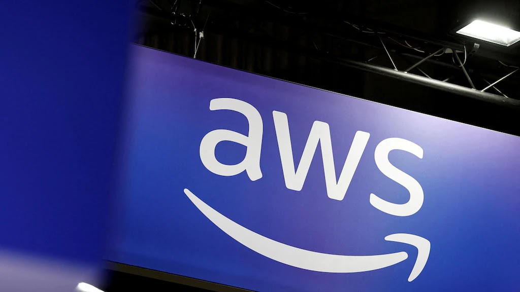 Major Sites & Apps Down: What the Oct 20 Amazon Web Services (AWS) Outage Teaches Businesses