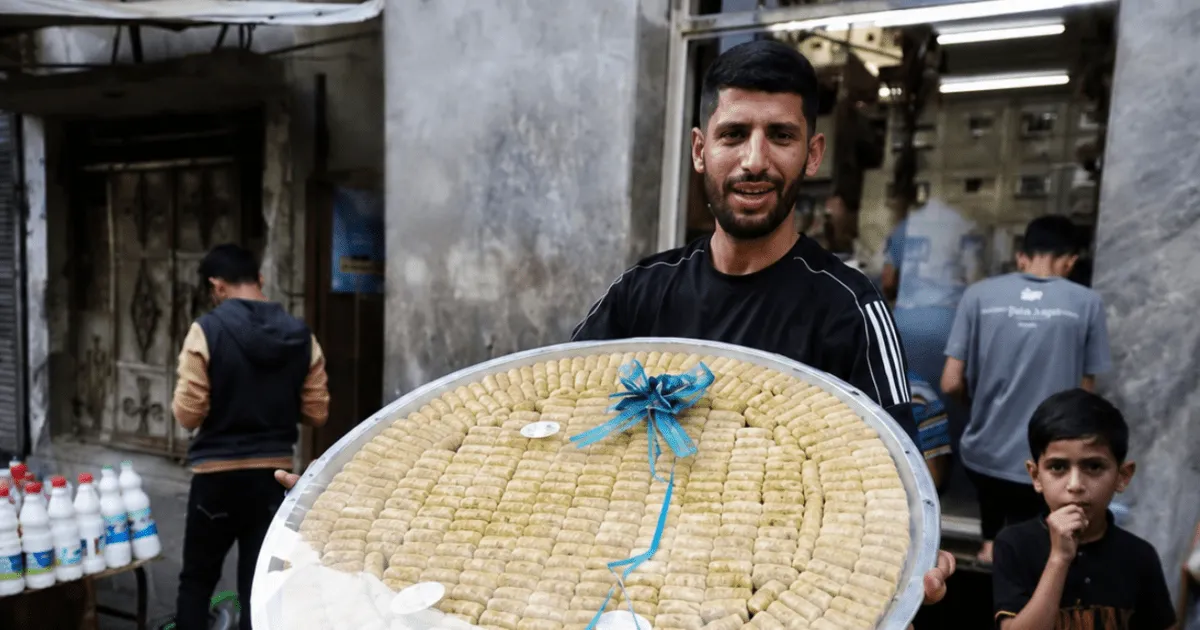 Gaza Students Celebrate Tawjihi Results Despite Israel's Genocide