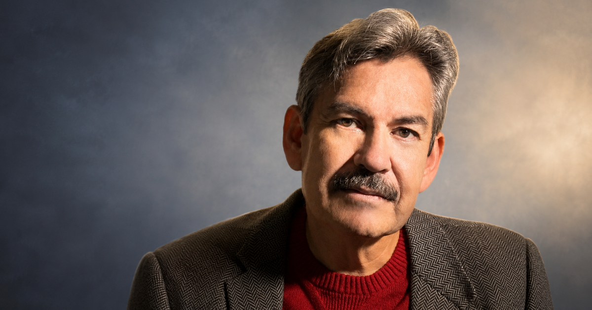 Benjamin Alire Sáenz, PEN/Faulkner Award Winner, Dies at 71