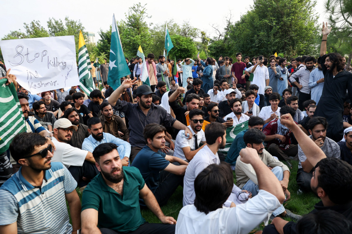 Pakistan Ruling Party Takes Early Lead in Kashmir Assembly Elections