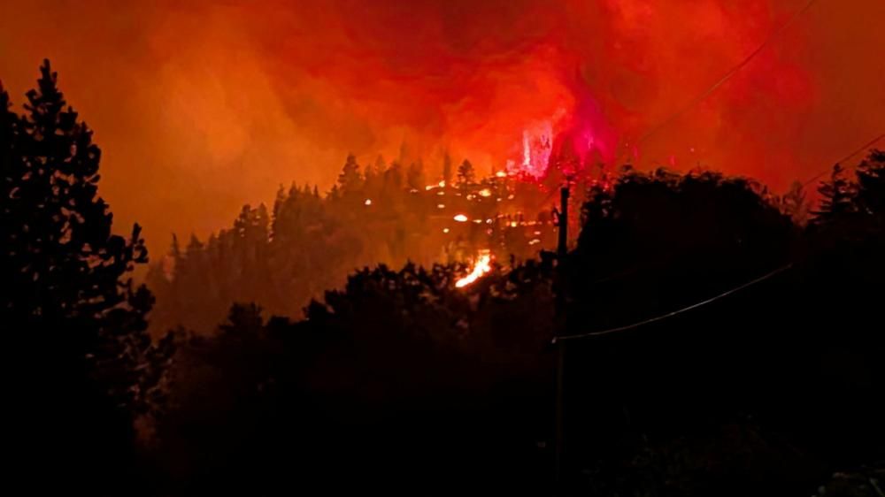 British Columbia Declares State of Emergency as Bald Range Wildfire Forces Thousands to Flee