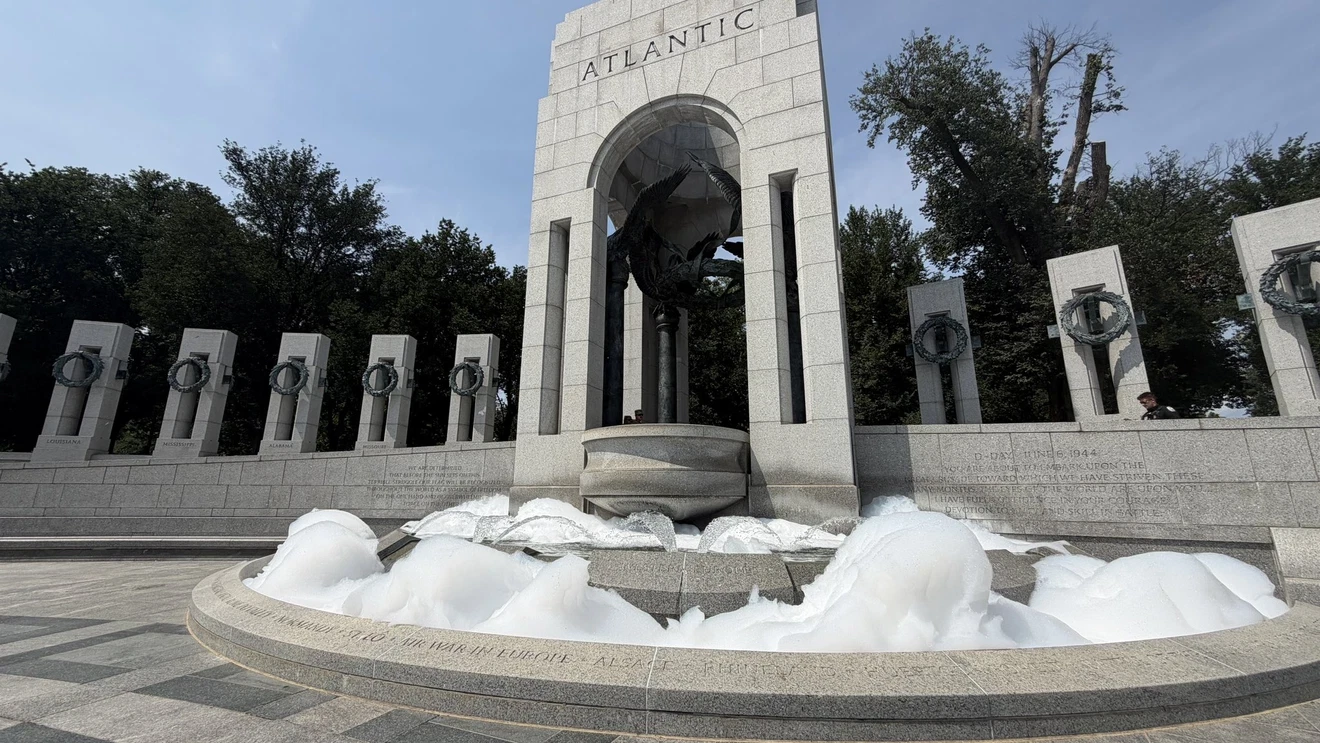 Woman Arrested Over Vandalism at World War II Memorial in Washington