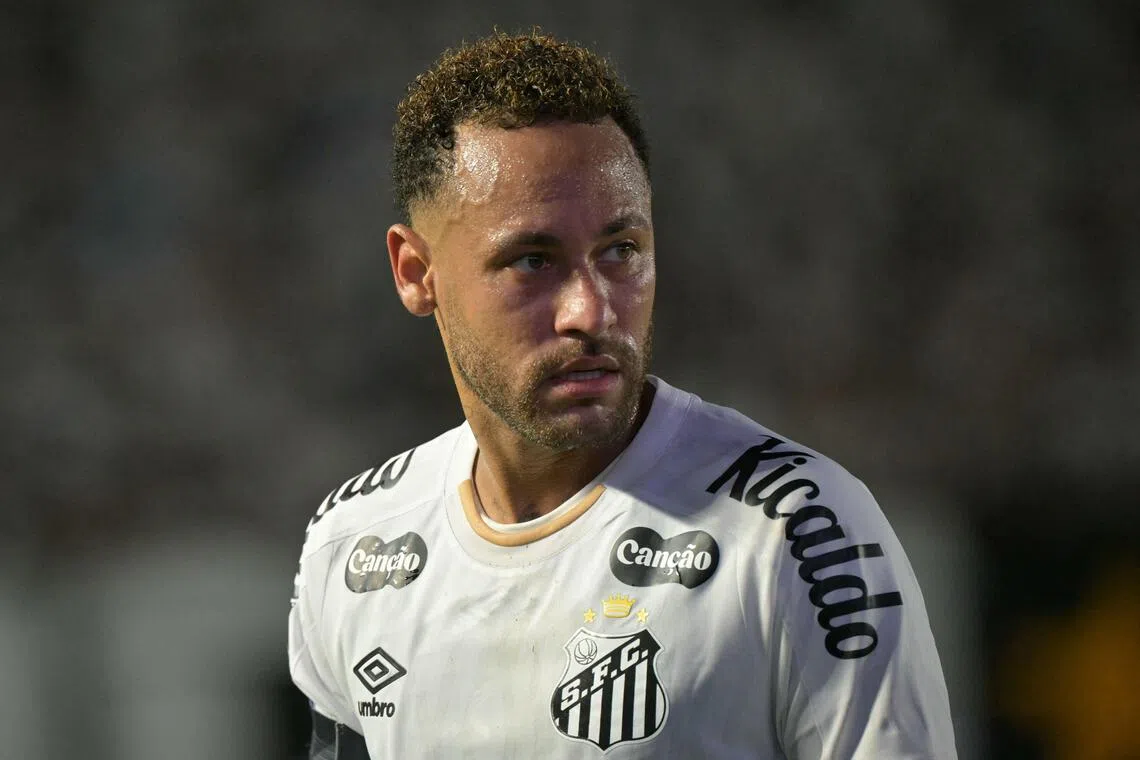 Neymar Becomes the First Player to Leave Pitch Under New Time-Wasting Rule