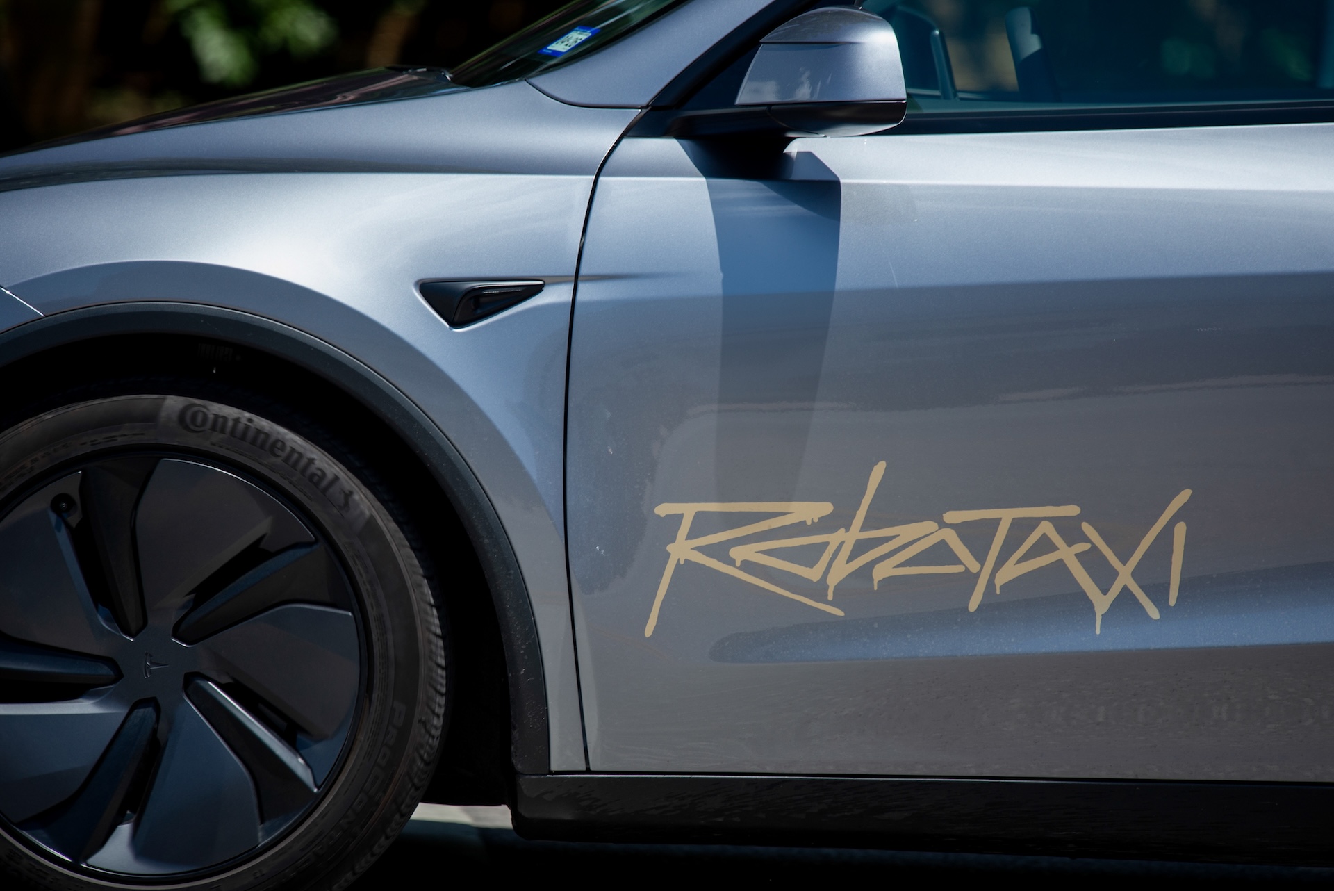 Tesla, Uber, Waymo Cleared to Deploy up to 8,000 Robotaxis in Las Vegas