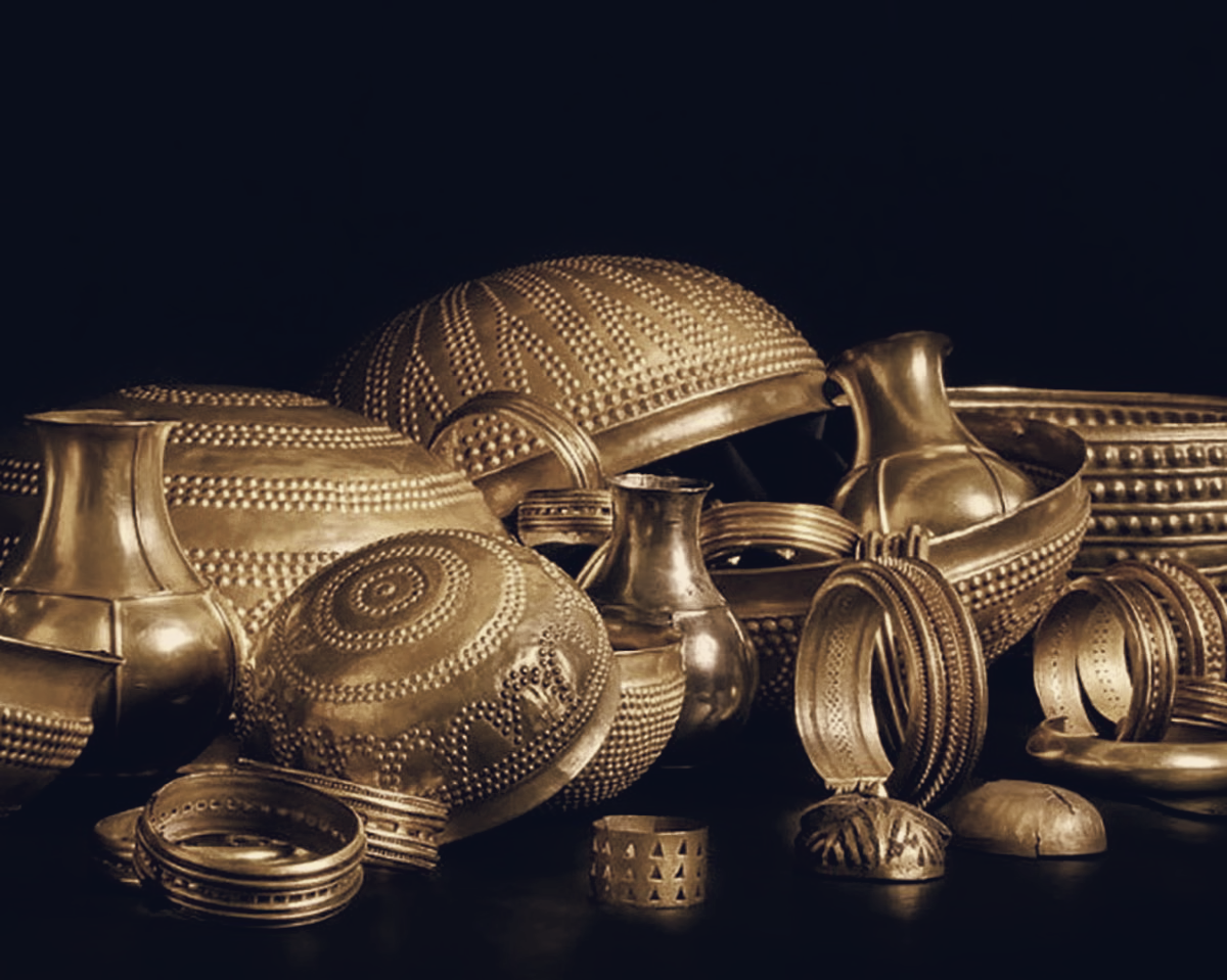 Villena Loses Bronze-Age Gold in Four-Minute Museum Heist