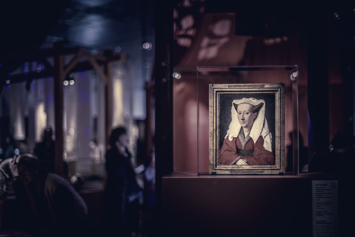 Bruges Show Faces Trade-Off Between Decentering Europe and Celebrating Its Global Role