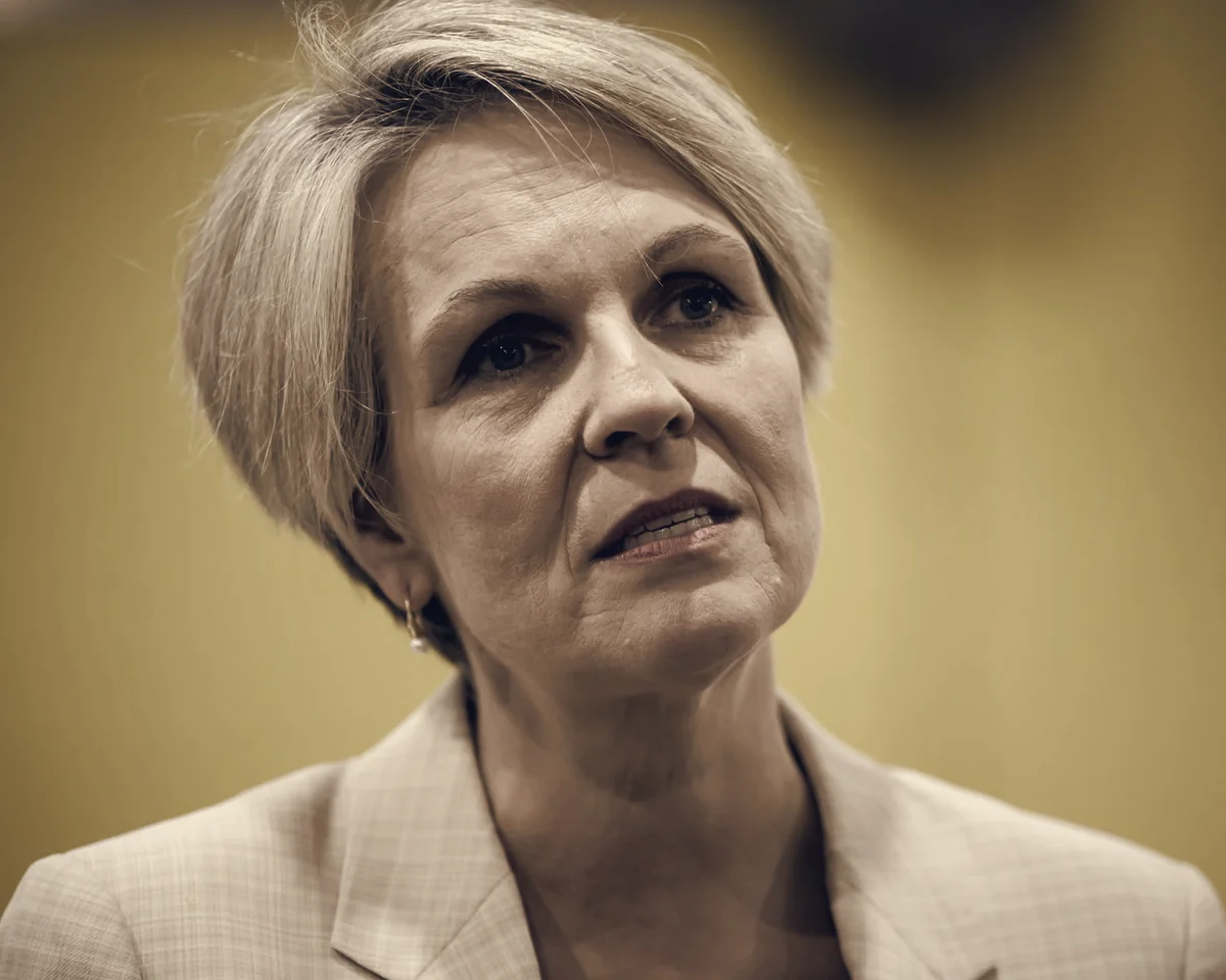 Australia Considers Optional Social Media Algorithms