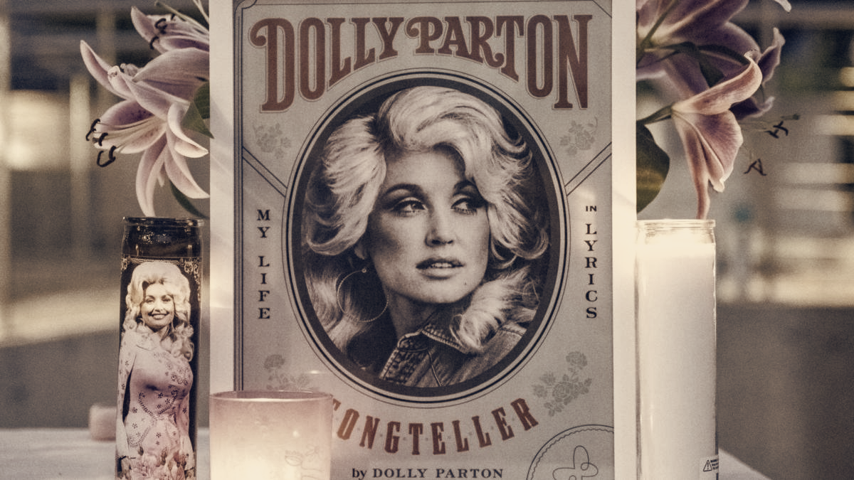Dolly Parton Buried Beside Husband Carl Dean, Family Urges Donations To Imagination Library