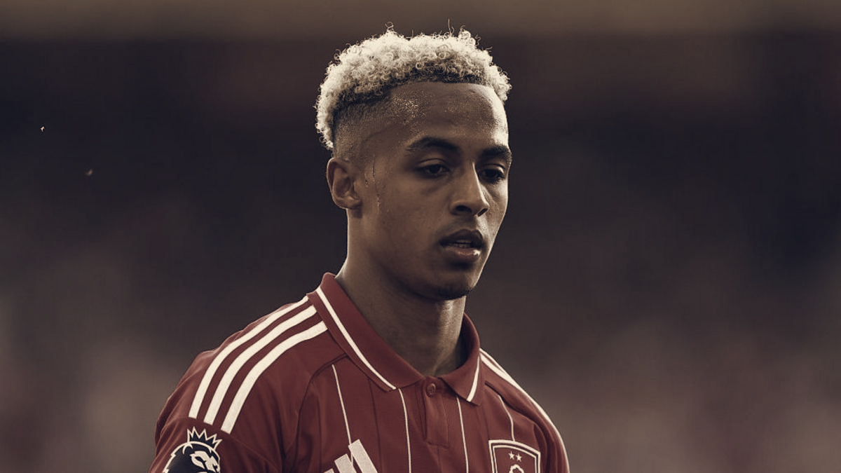 AC Milan Sign Omari Hutchinson On Loan From Nottingham Forest