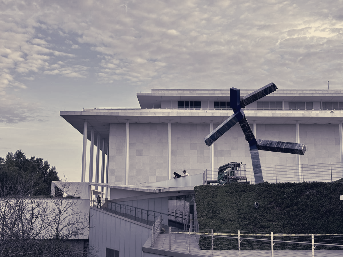 Kennedy Center’s Joel Shapiro Sculpture Removed, Public Loses a Landmark
