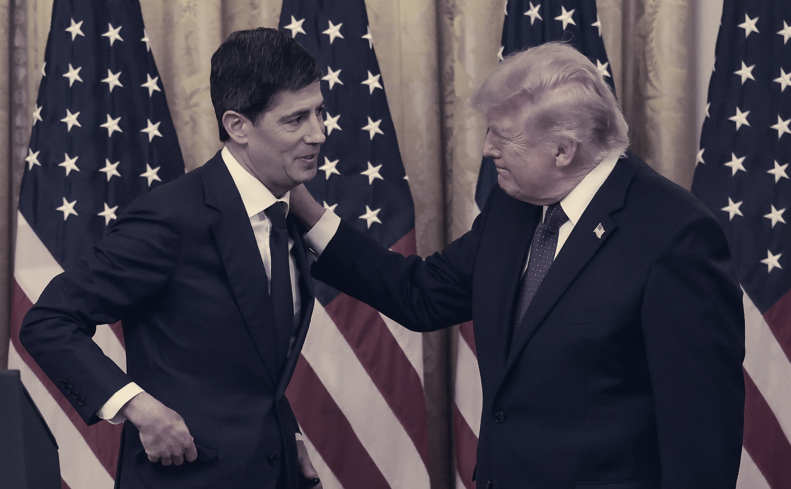Trump Presses Warsh to Stop Fed Hike, Threatens Trade Action