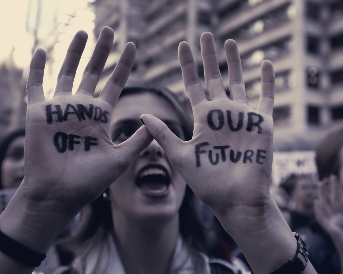 Public Loses Faith In Progress, Insurgent Movements Gain Traction