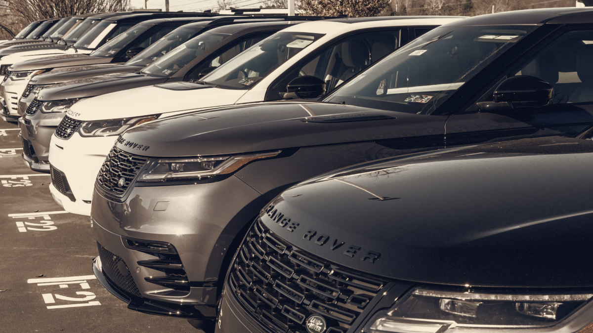 Jaguar Land Rover Cuts Jobs as Sales Fall and Chinese Competition Intensifies