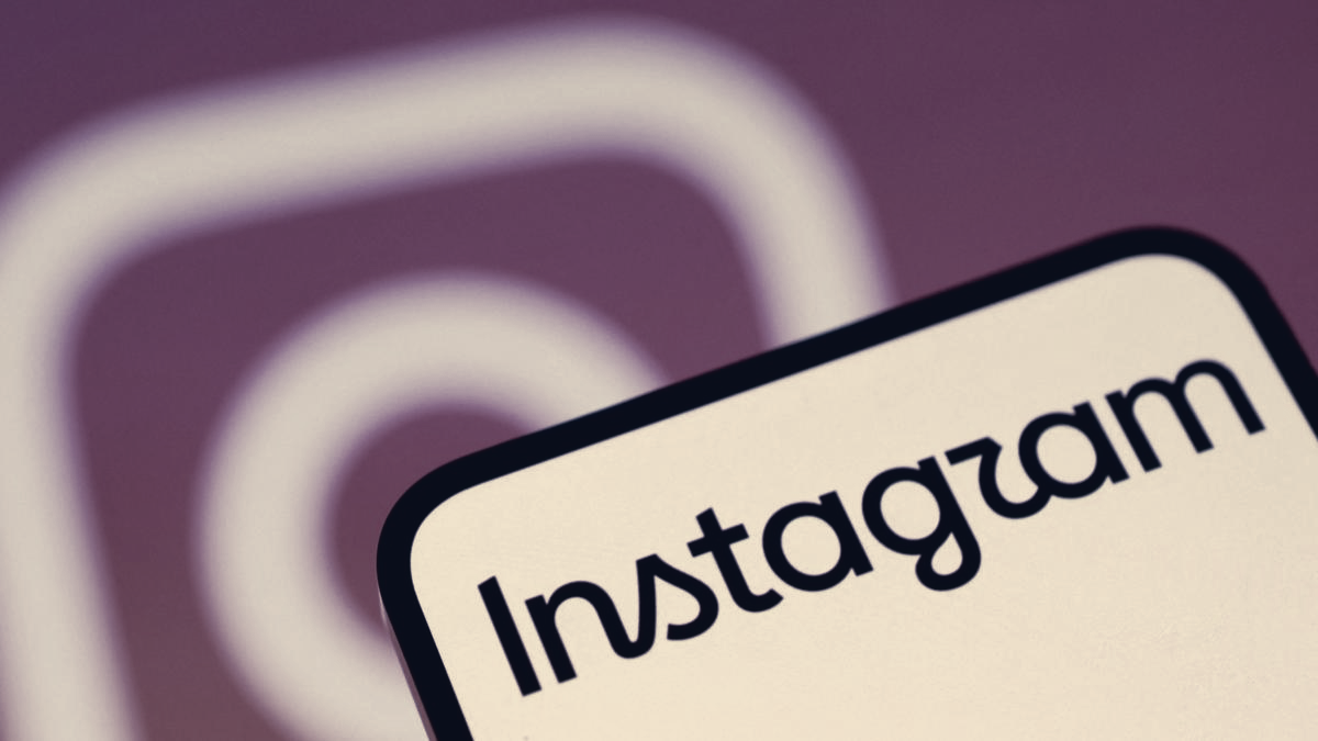 Scammers Extort Instagram Creators, Forcing Payments and Triggering Suspensions