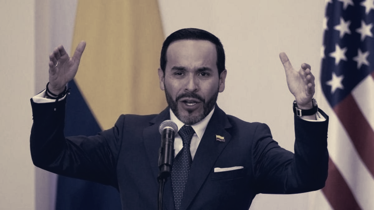 Abelardo de la Espriella Restores Public Gun Carry, Almost 700,000 Affected