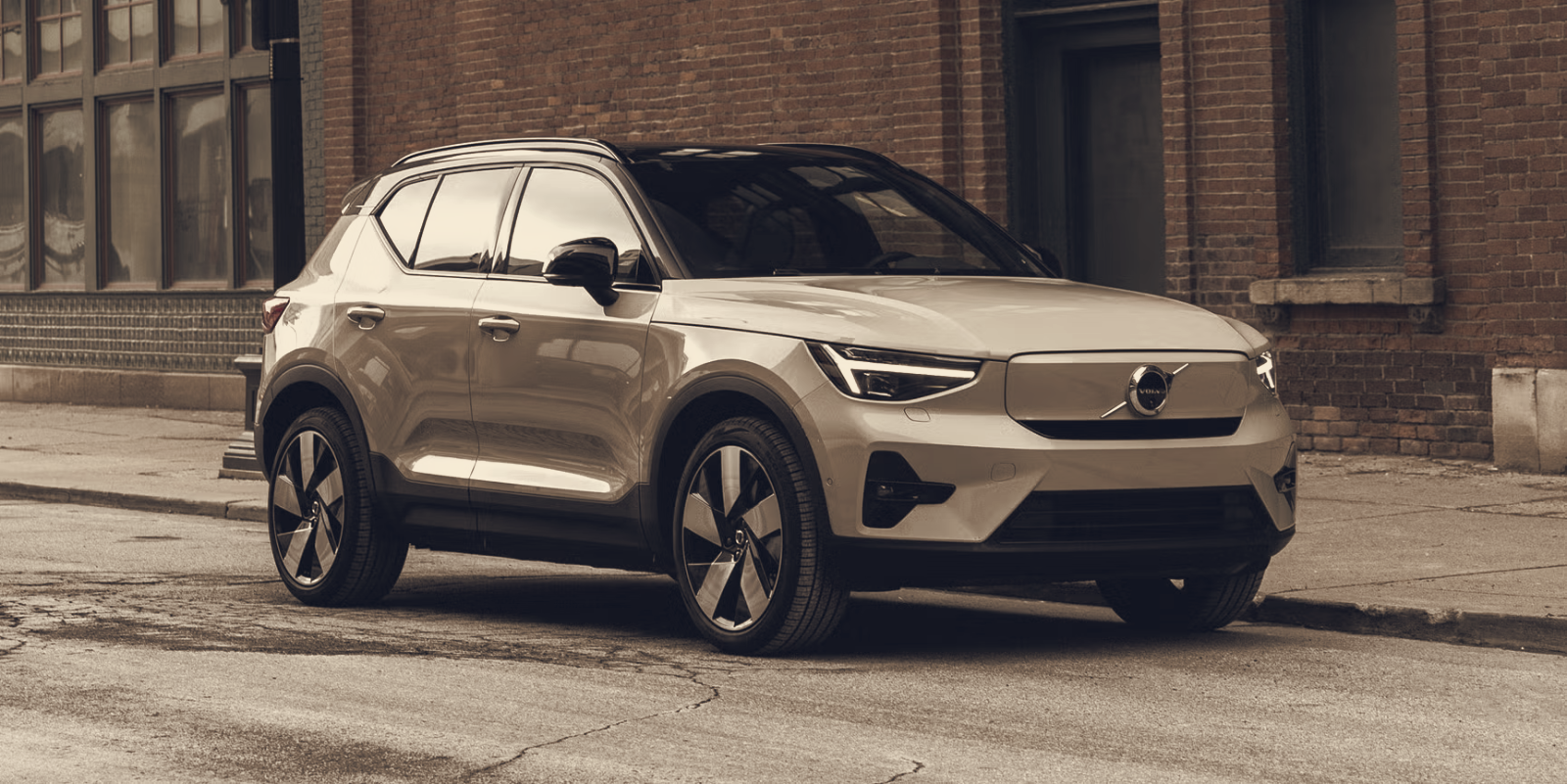 Volvo Cancels EX40 Electric SUV, Leaving Compact EV Slot for EX50