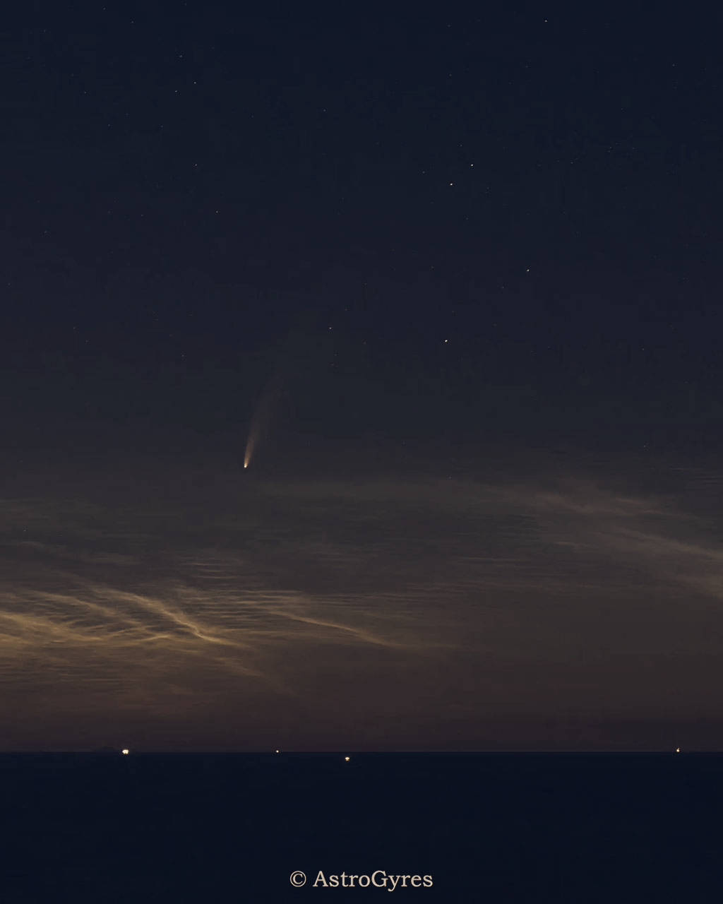 Photographer Captures Comet NEOWISE Over Adriatic, Timelapse Reveals Tails