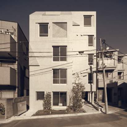 Ryuichi Sasaki Links Shin Nakano Condominiums to Musashino Plateau With Trapezoid Motifs