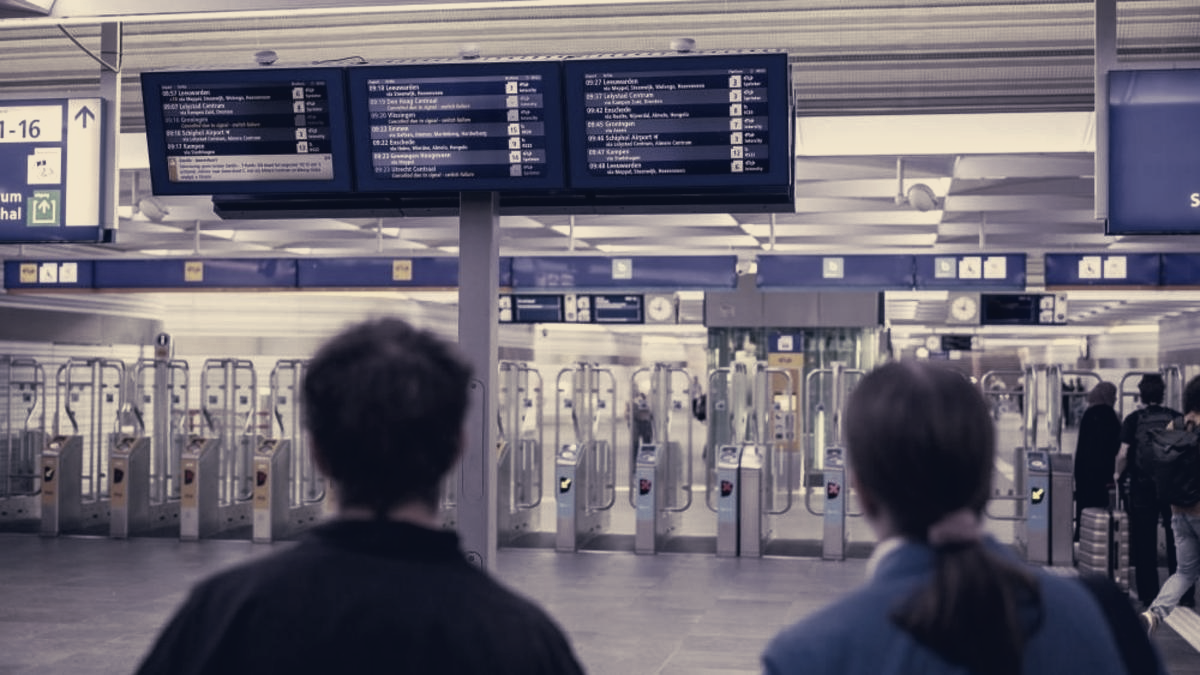 Sabotage Suspicion Forces Widespread Rail Cancellations Across Netherlands