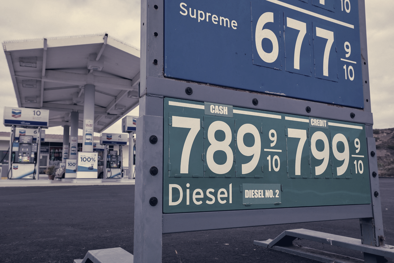 Record Diesel Prices Raise Transport Costs, Risk Pushing Broader U.S. Inflation