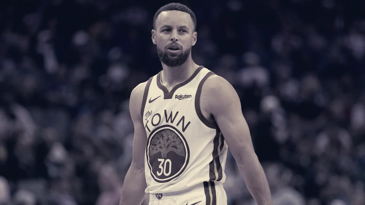 Stephen Curry Commits to Stay, Forces Warriors Front Office to Deliver