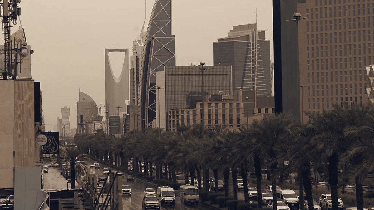 Saudi Civil Defence Issues Air-Raid Alerts for Riyadh, Residents Later Told All-Clear