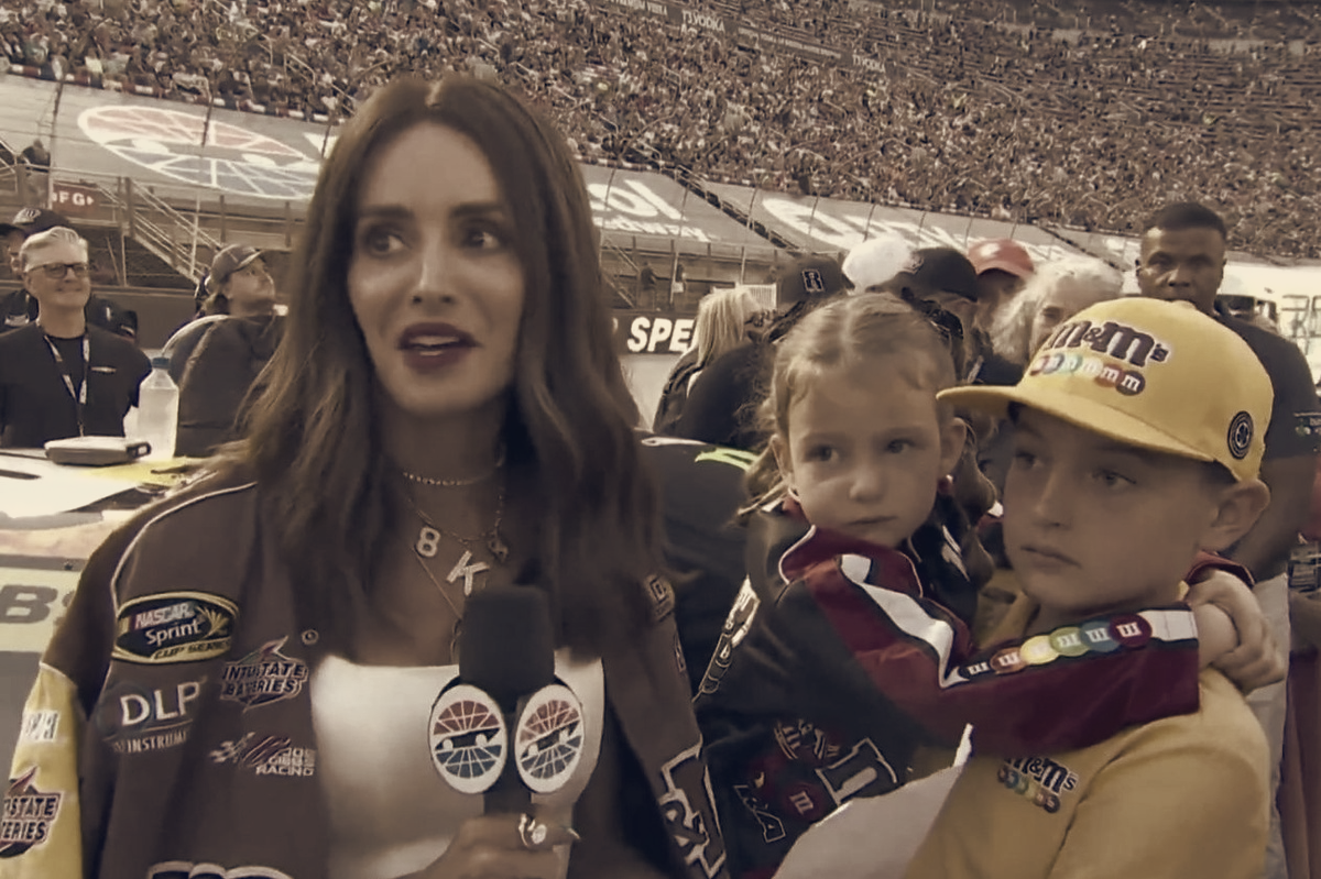 Samantha Busch Leads Lap-18 Tribute at Bristol, Honors Kyle Busch’s 23 Wins