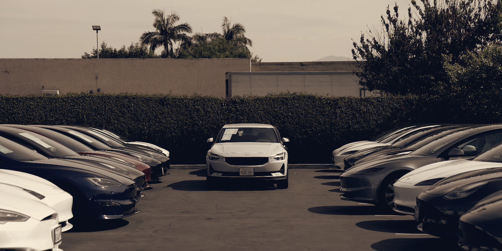 Low‑Mile Used EVs Cut Prices by Thousands, Buyers Must Check Battery Health