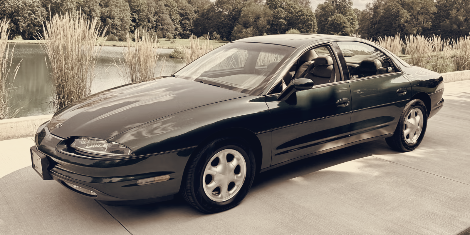 1995 Oldsmobile Aurora Lists on Bring a Trailer, Highlights Forgotten V‑8 Flagship