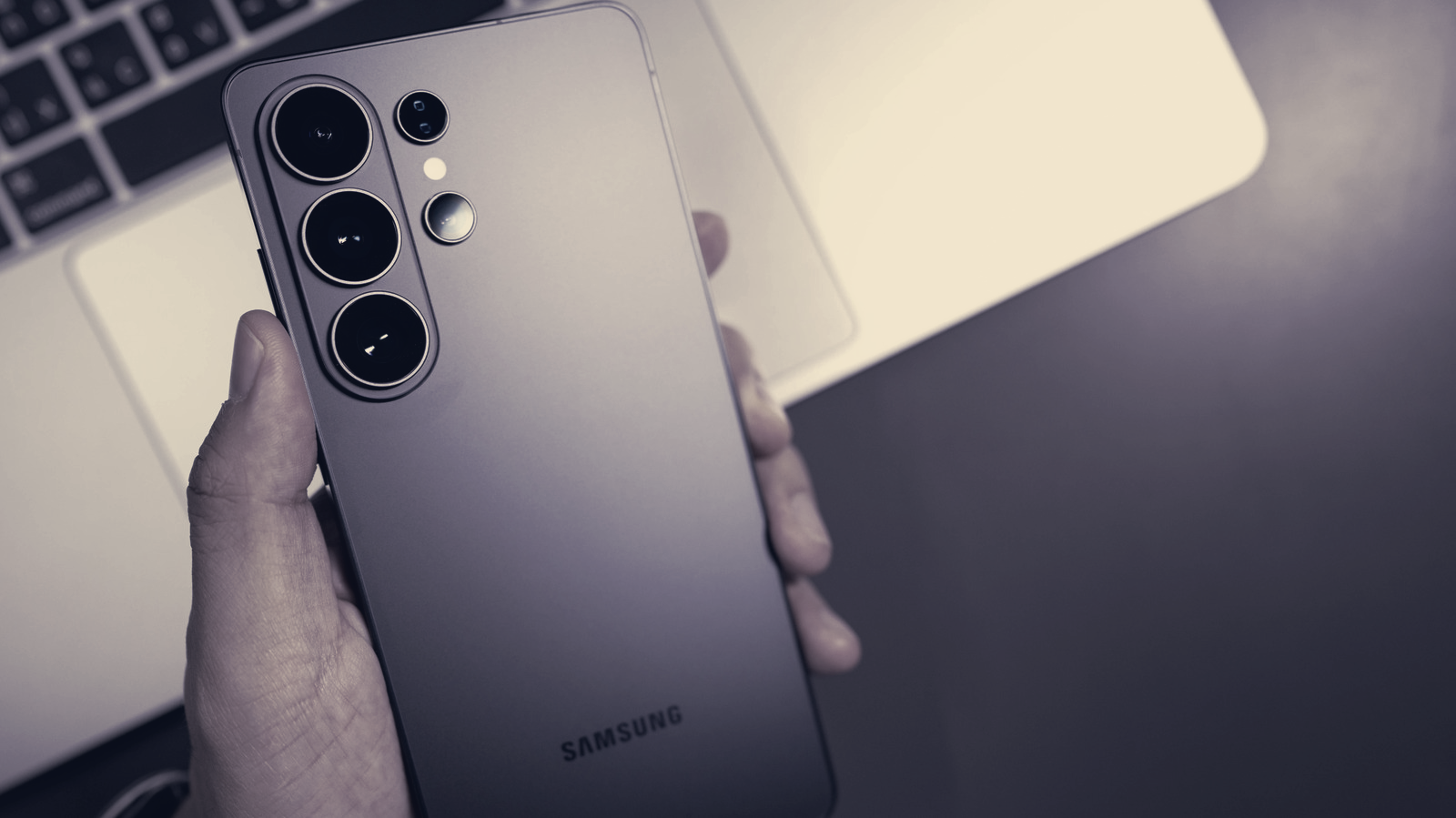 Samsung Lets Galaxy Users Remap Side Button to Apps and Routines
