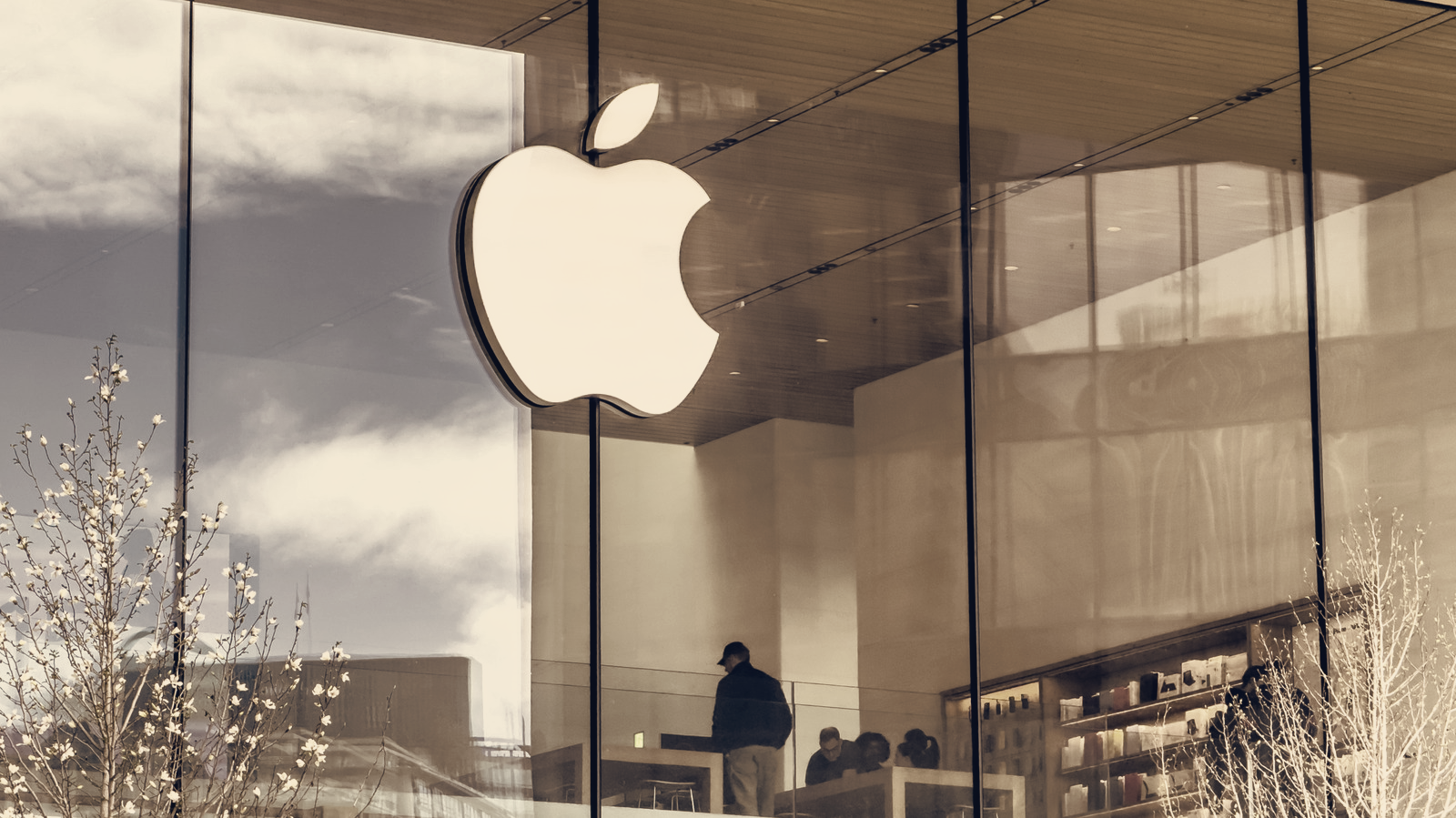 Apple Reportedly Nears Launch of Siri AI Home Display