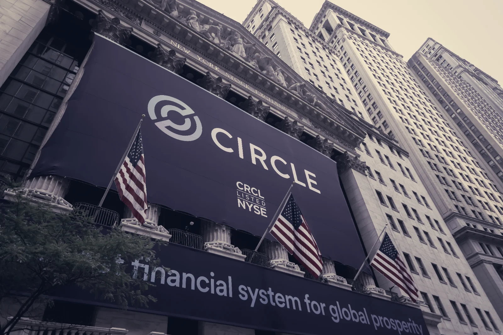 Binance Invests $100 Million in Circle to Push USDC Into Global Markets