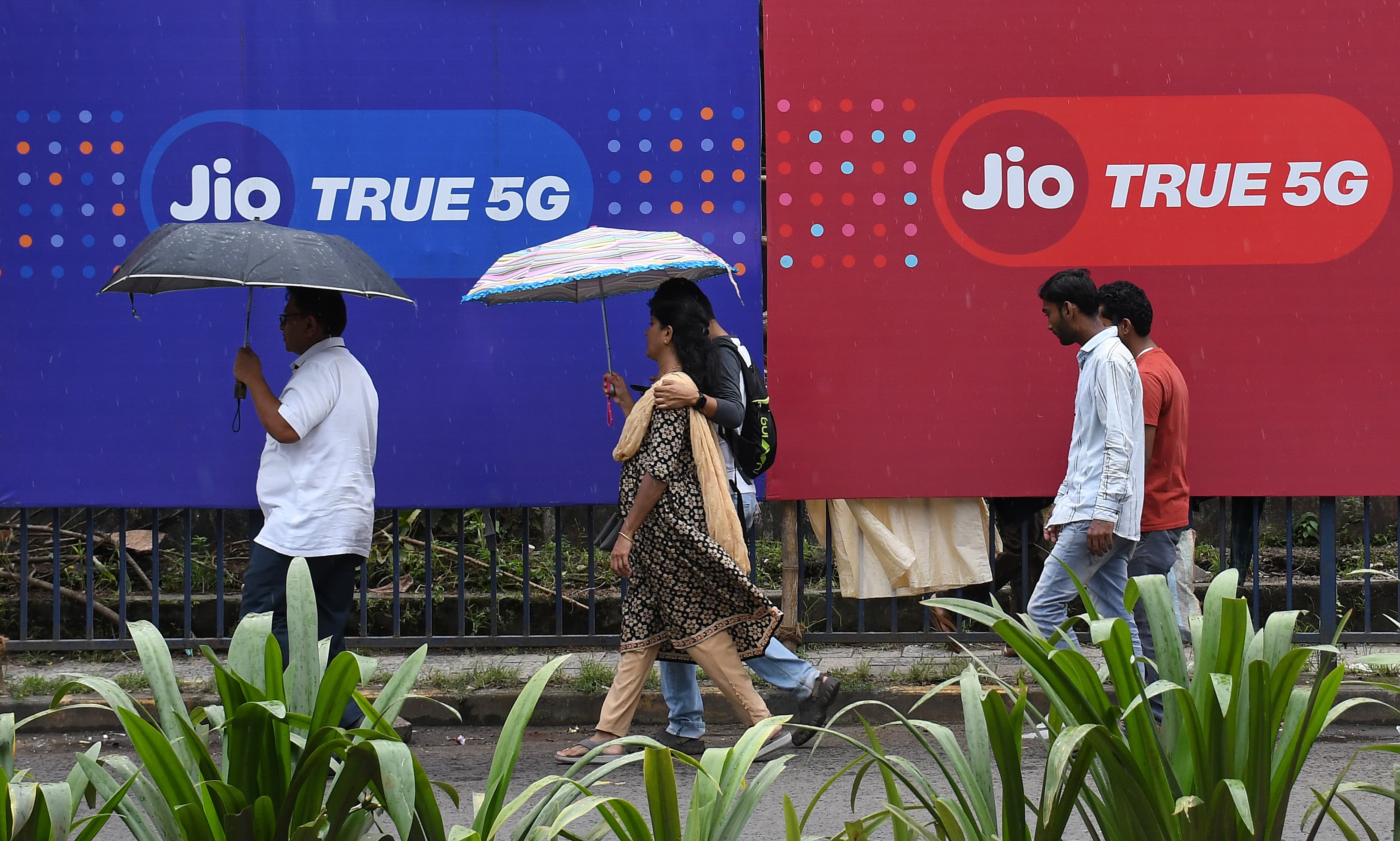 Jio Platforms Wins Regulatory Approval For IPO, Plans 377 Billion Rupee Raise