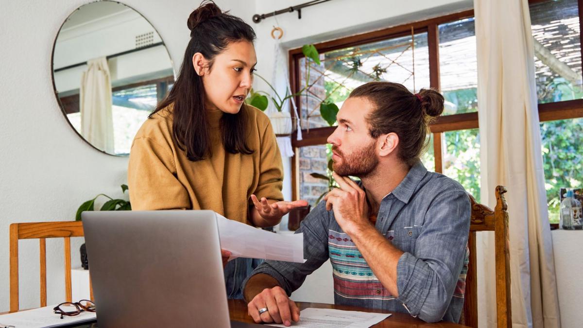 Parents' Financial Favouritism Fuels Sibling Resentment And Legal Disputes