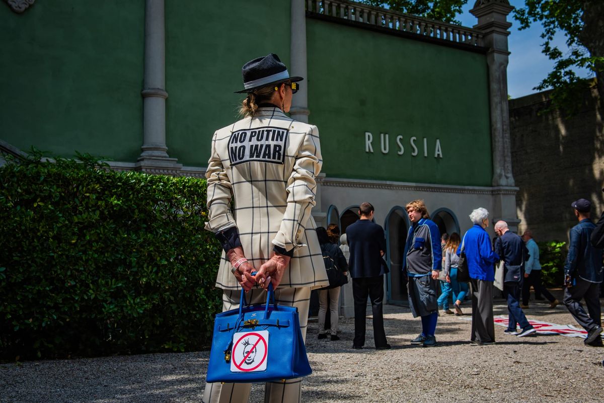 Biennale Risks €2M EU Grant As President Defends Russia Pavilion