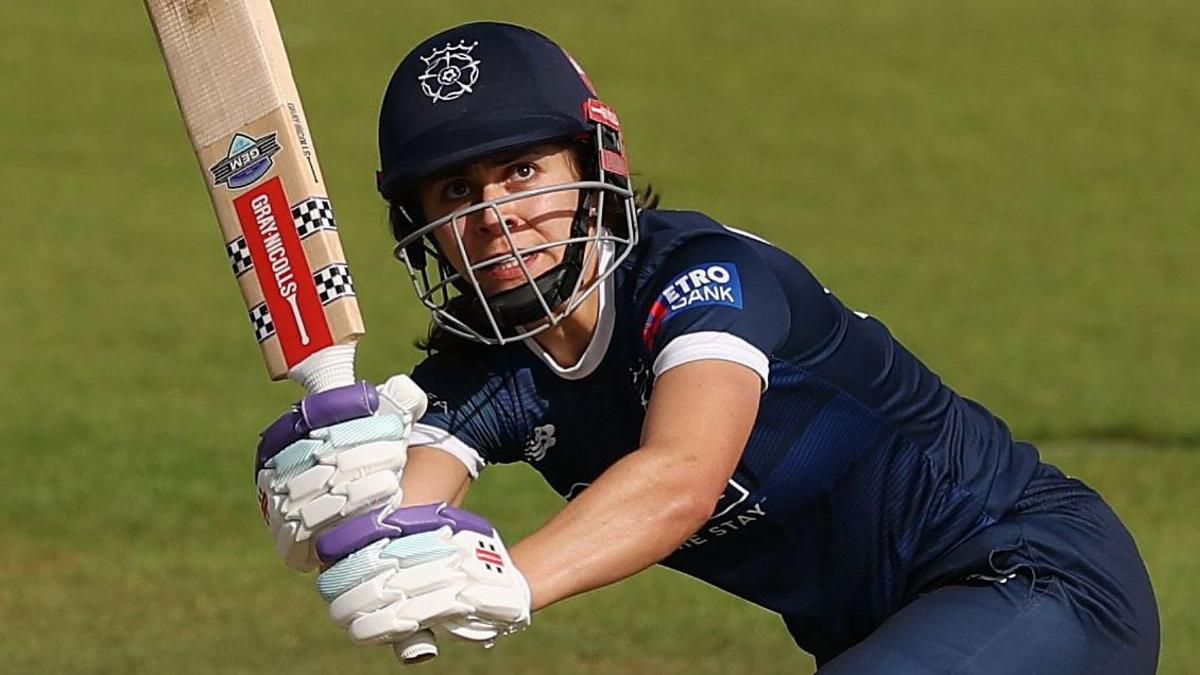 Hampshire Level The Blaze, Could Reach One-Day Cup Final If Blaze Lose