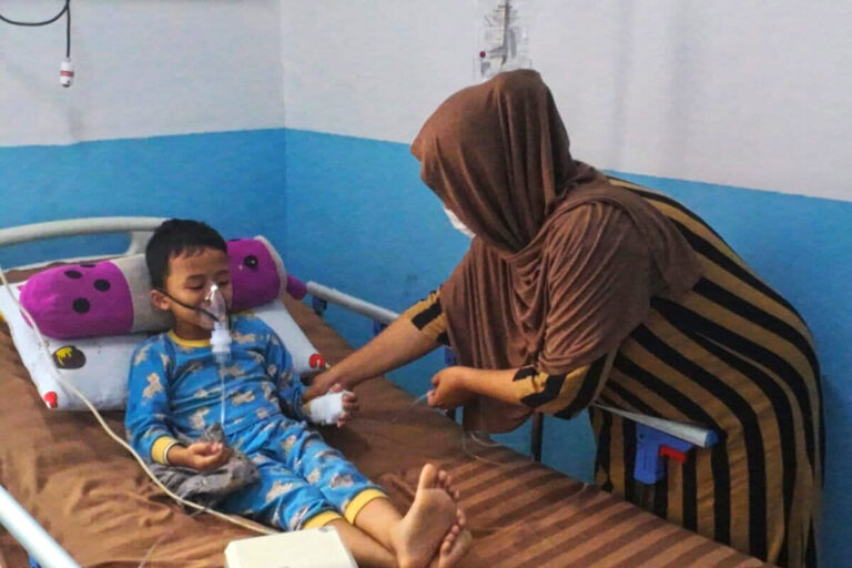 El Niño-Driven Peat Fires Push Within 100 Meters of Homes in South Kalimantan