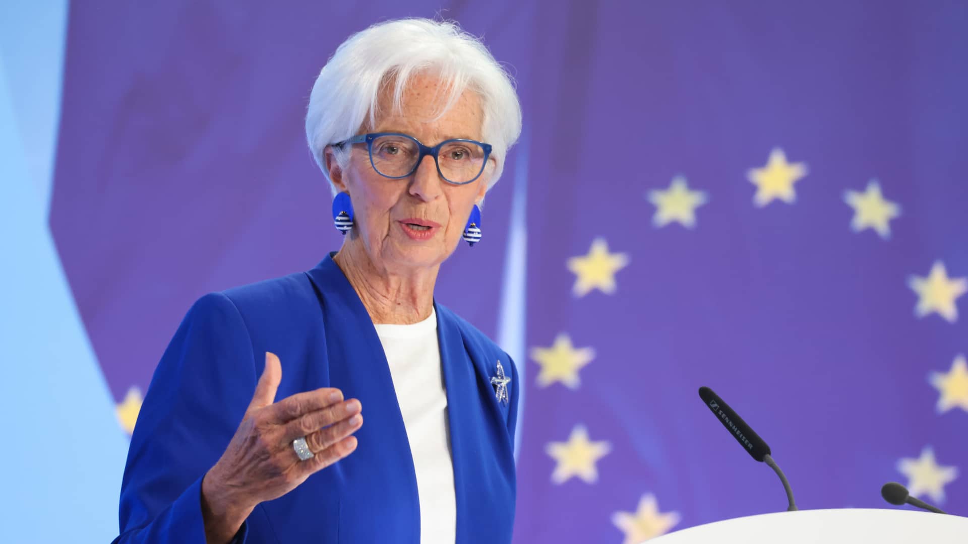ECB Raises Deposit Rate to 2.5%, Keeps Door Open to Further Hikes
